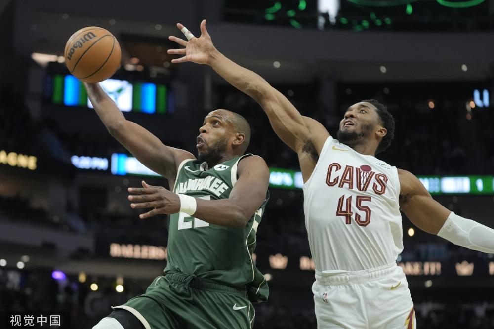 而映射出一 而映射出一