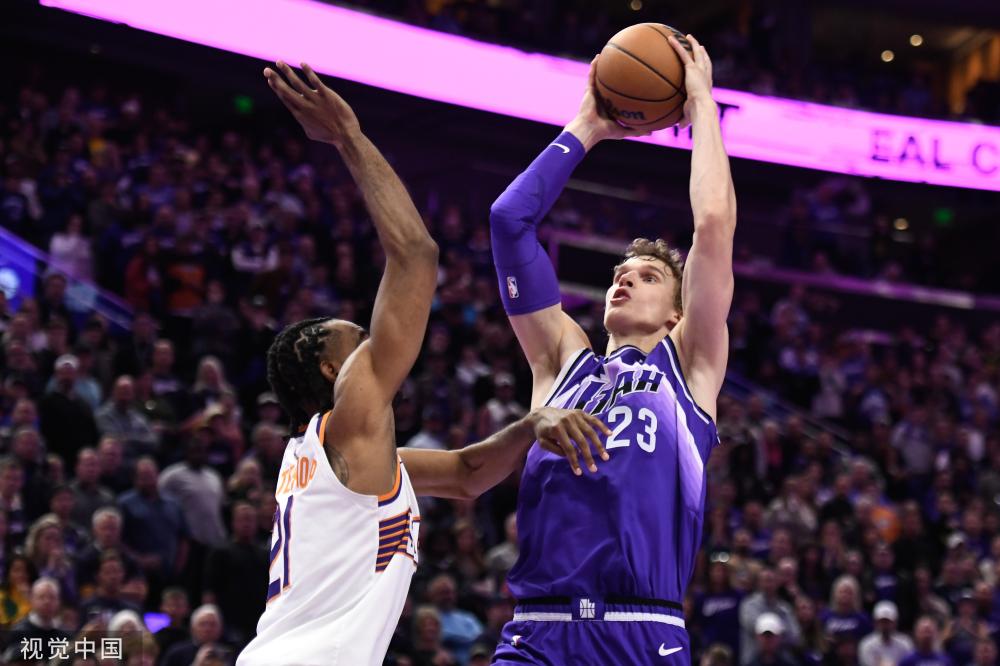 球员一度陷 球员一度陷