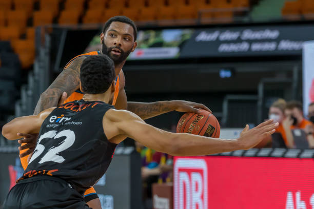 林的西部拿 林的西部拿